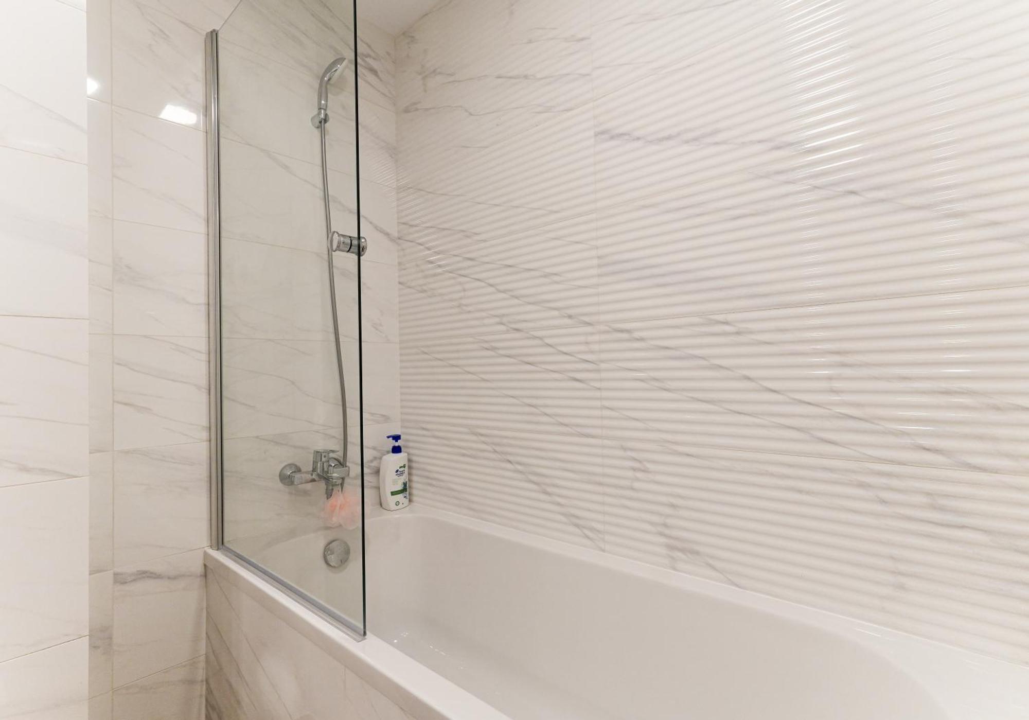 Sandra - Park-View Apt With Balcony & Parking Bucharest Luaran gambar