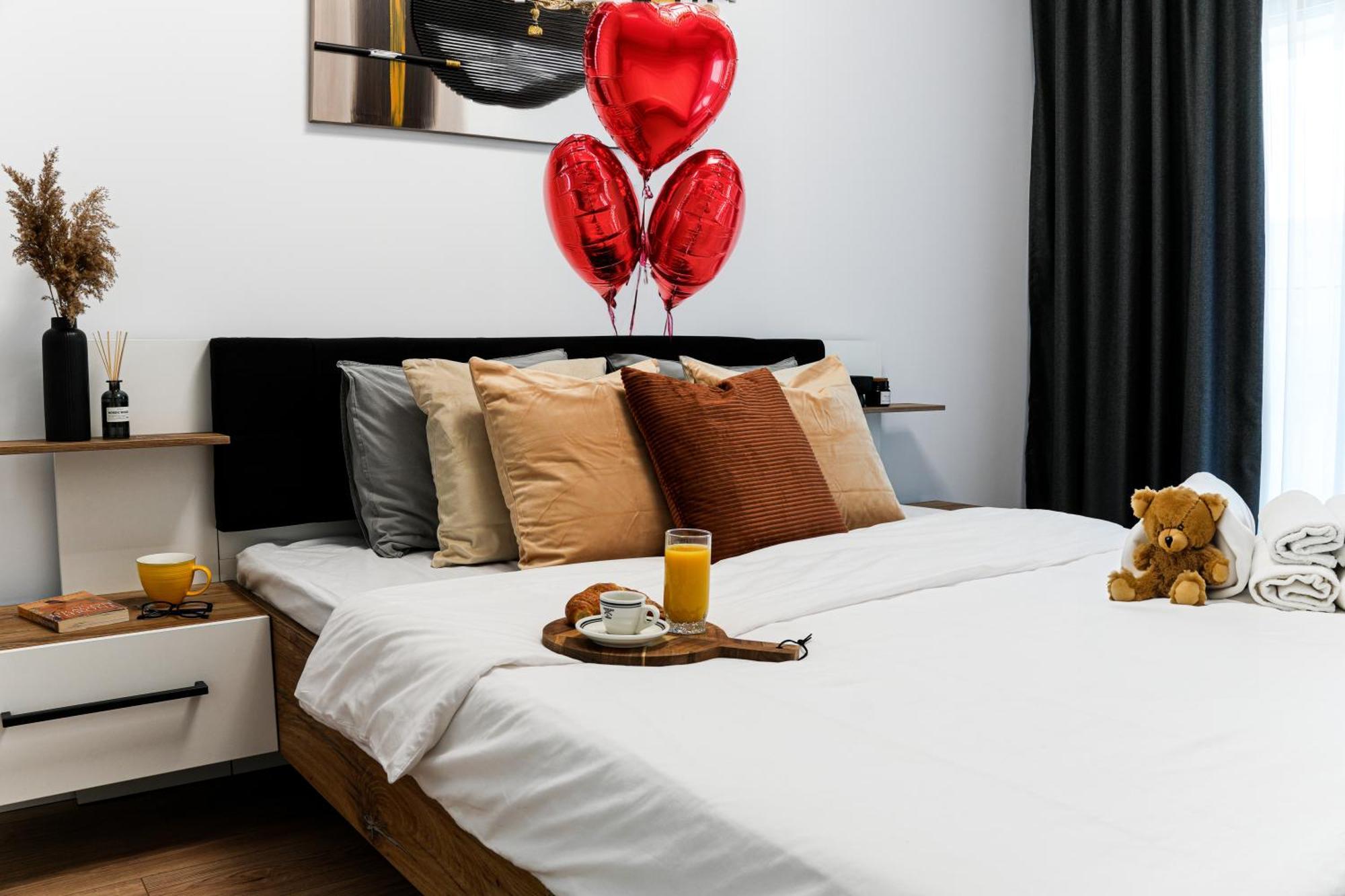 Sandra - Park-View Apt With Balcony & Parking Bucharest Luaran gambar