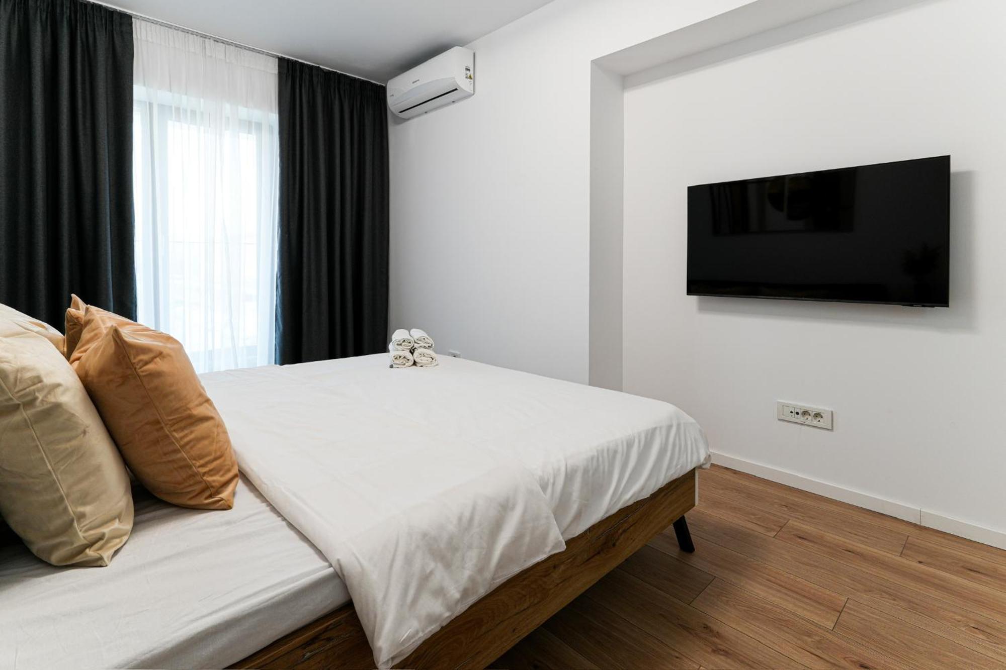 Sandra - Park-View Apt With Balcony & Parking Bucharest Luaran gambar